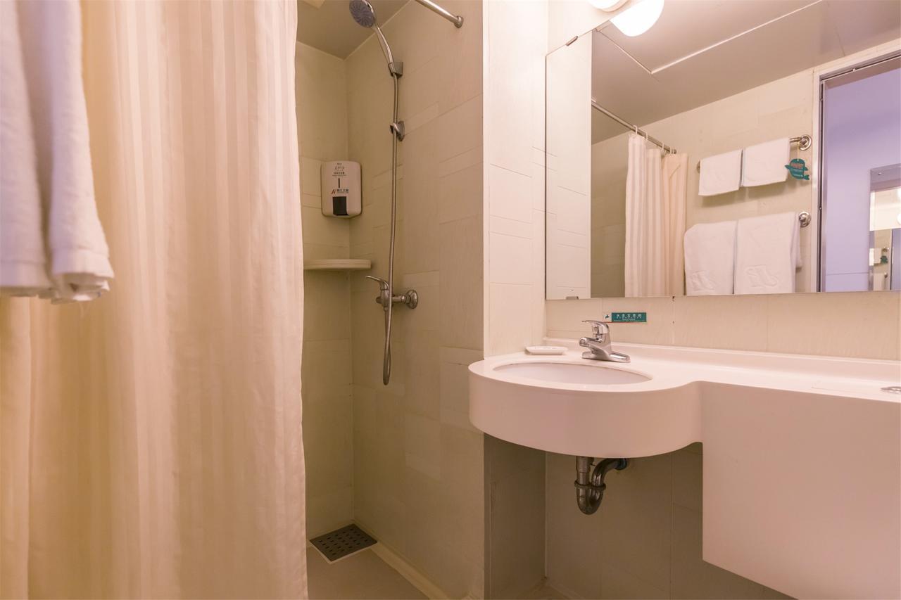 Jinjiang Inn Wanda Plaza Hotel Taiyuan Street Шеньян Экстерьер фото